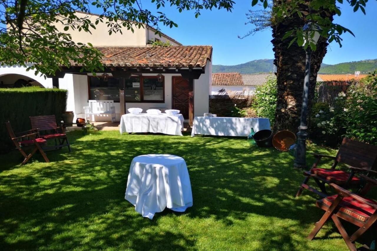 Parador De Guadalupe Exteriör bild