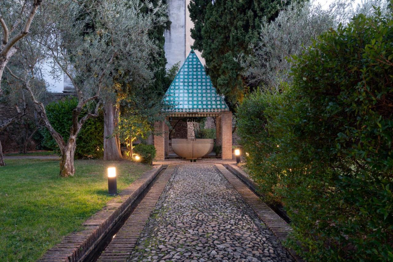 Parador De Guadalupe Exteriör bild